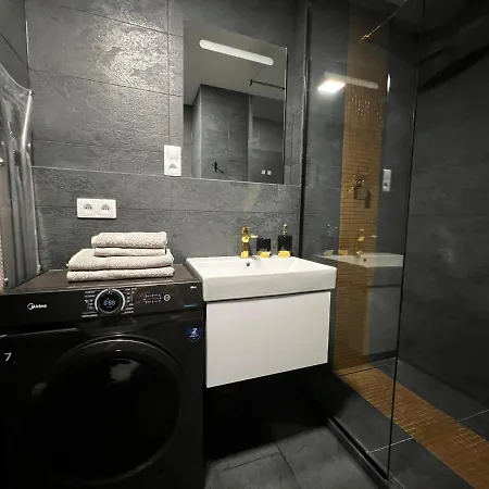 Apartment Champion Iii