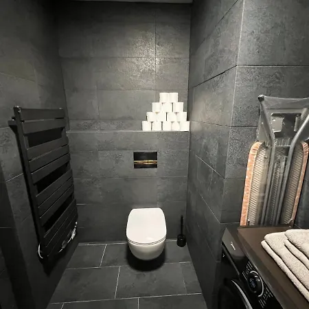 Champion Iii Apartment