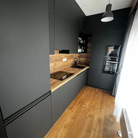 Champion Iii Apartment *